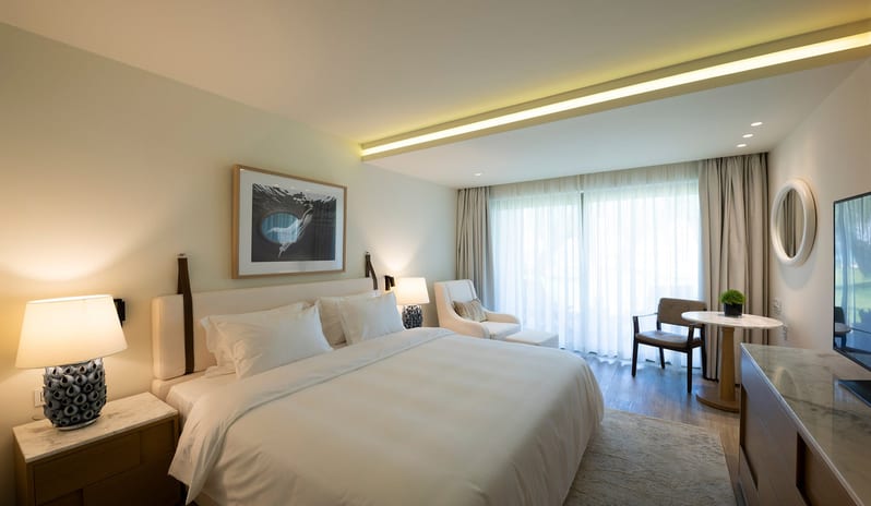 EMERALD RETREAT BEDROOM